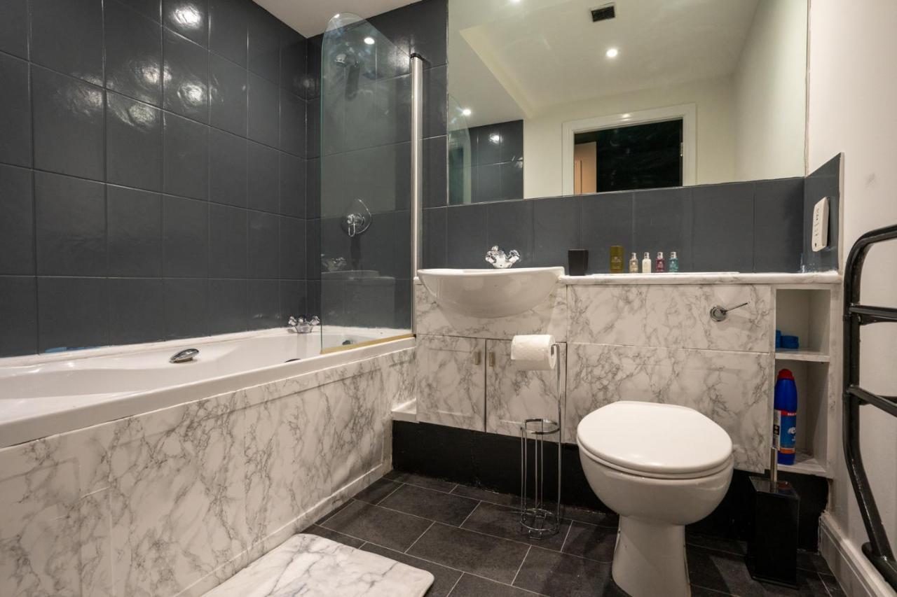 Jpg Theatre Suite - High Floor Mcr Luxe Apartment W Balcony Canal Views Манчестер Экстерьер фото